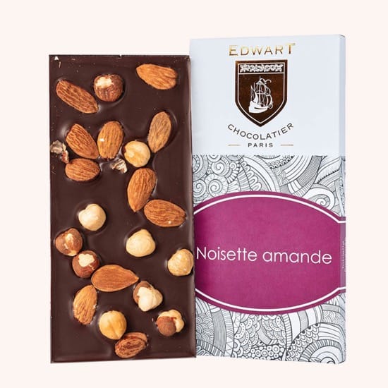 Tablette Noir Noisettes Amandes 70%