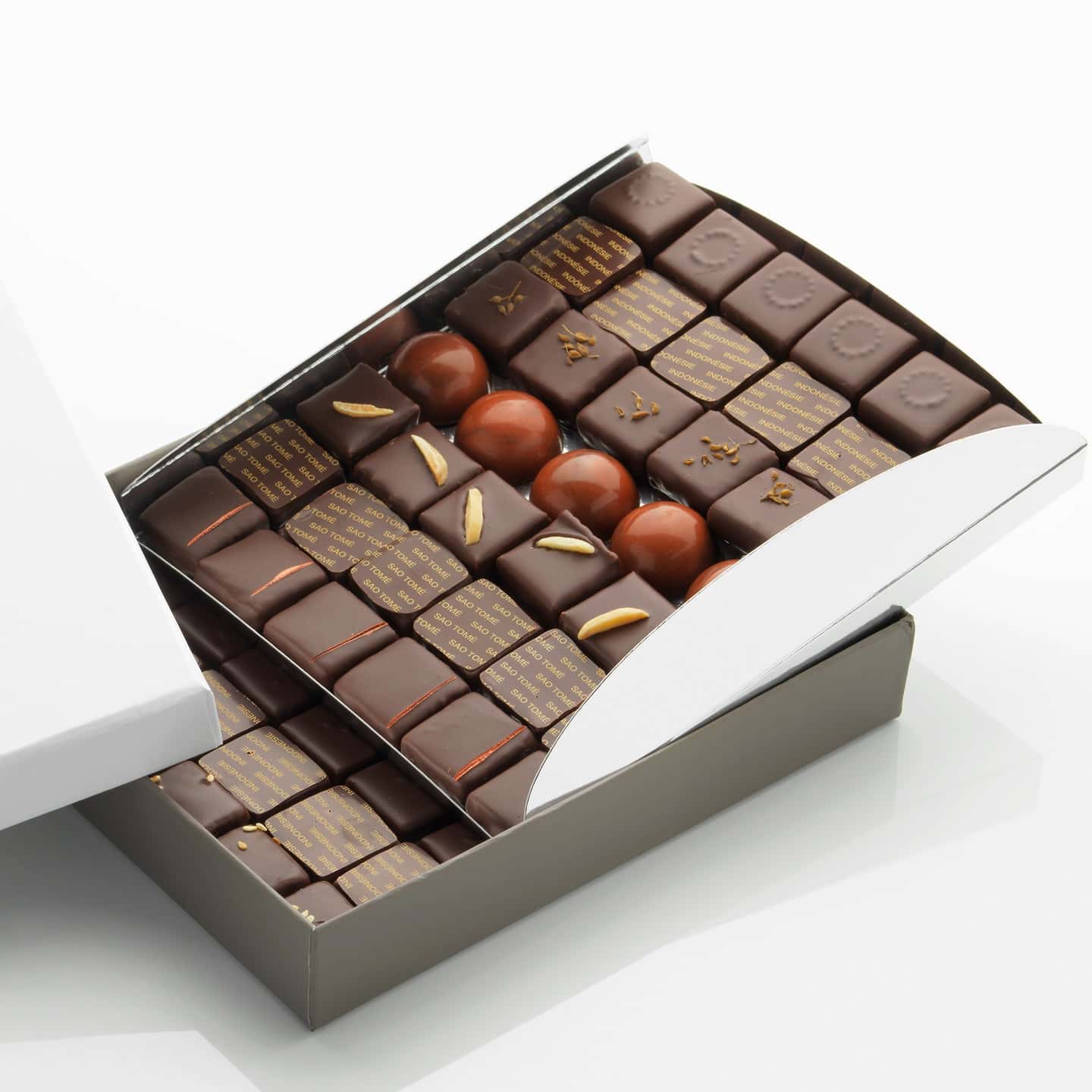 Hasna Assortiment Chocolats Noir Et Lait G Pi Ces