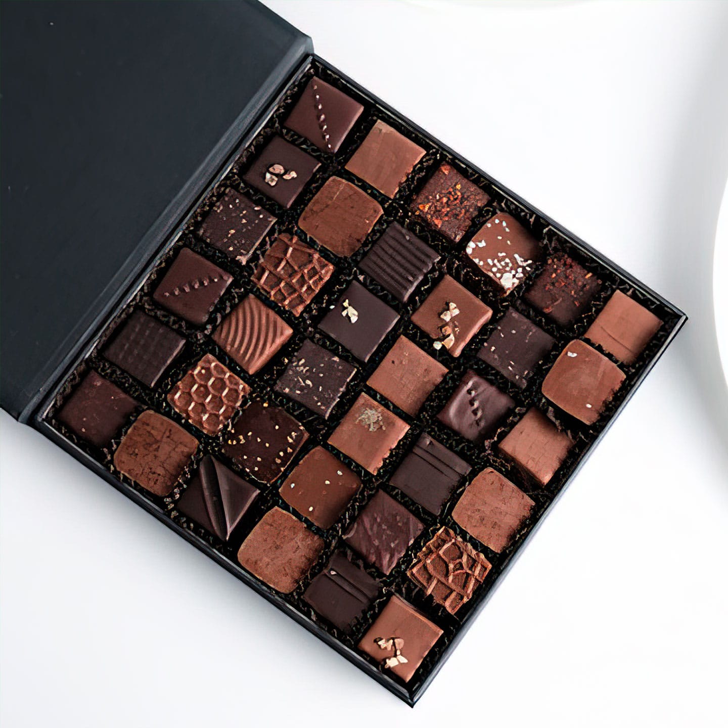 Assortiment Chocolats Noir et Lait 280g - 36 pièces